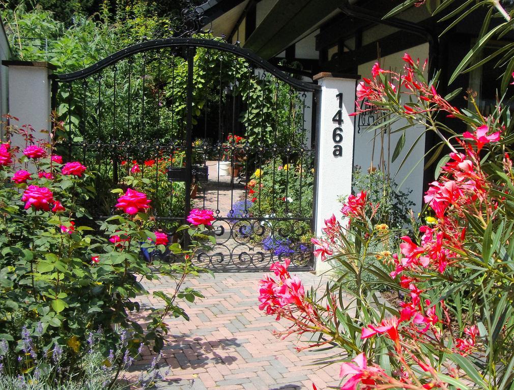 Vivere Ad Parcum - Bed And Breakfast Krefeld Exterior photo