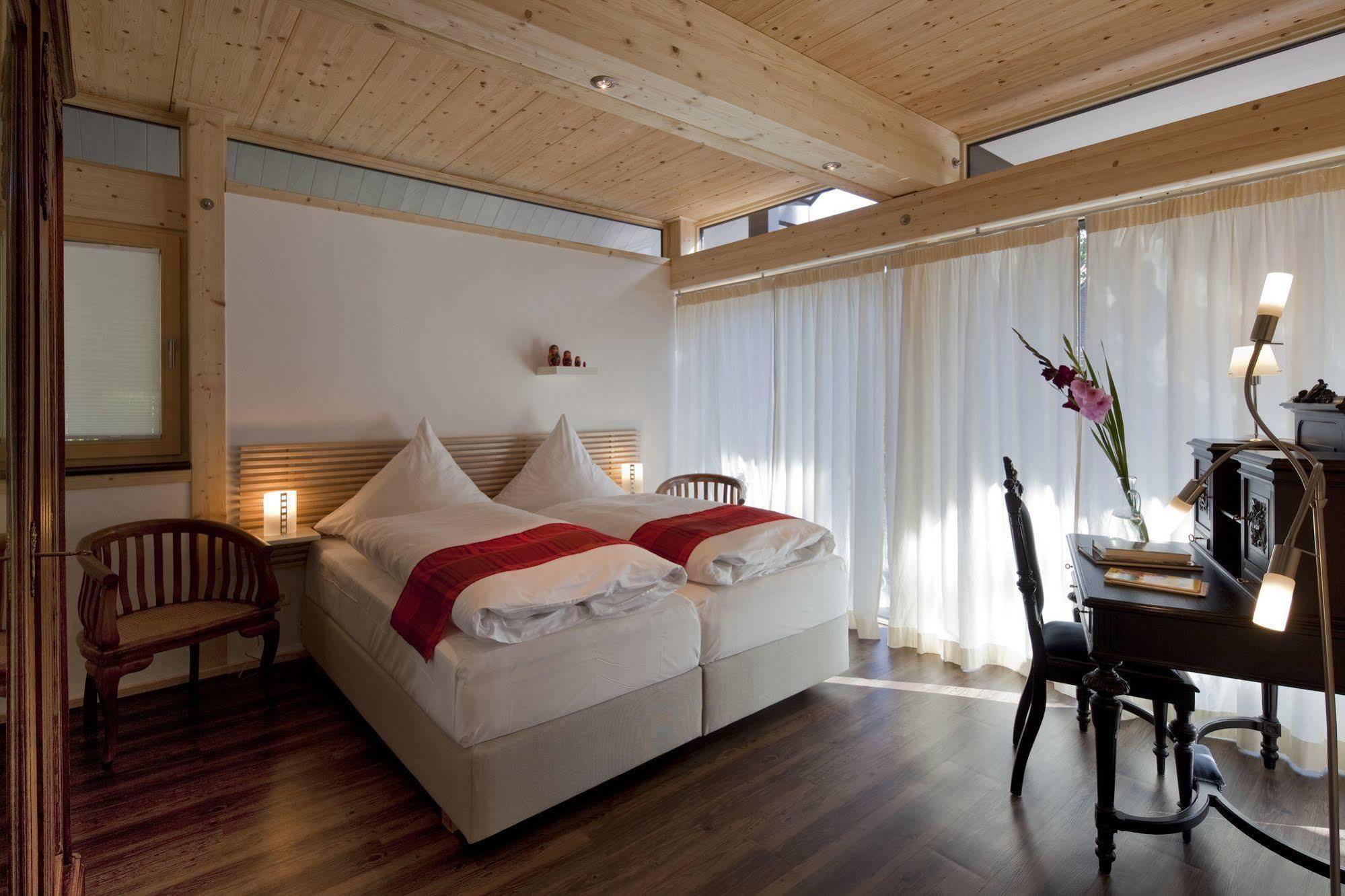 Vivere Ad Parcum - Bed And Breakfast Krefeld Exterior photo